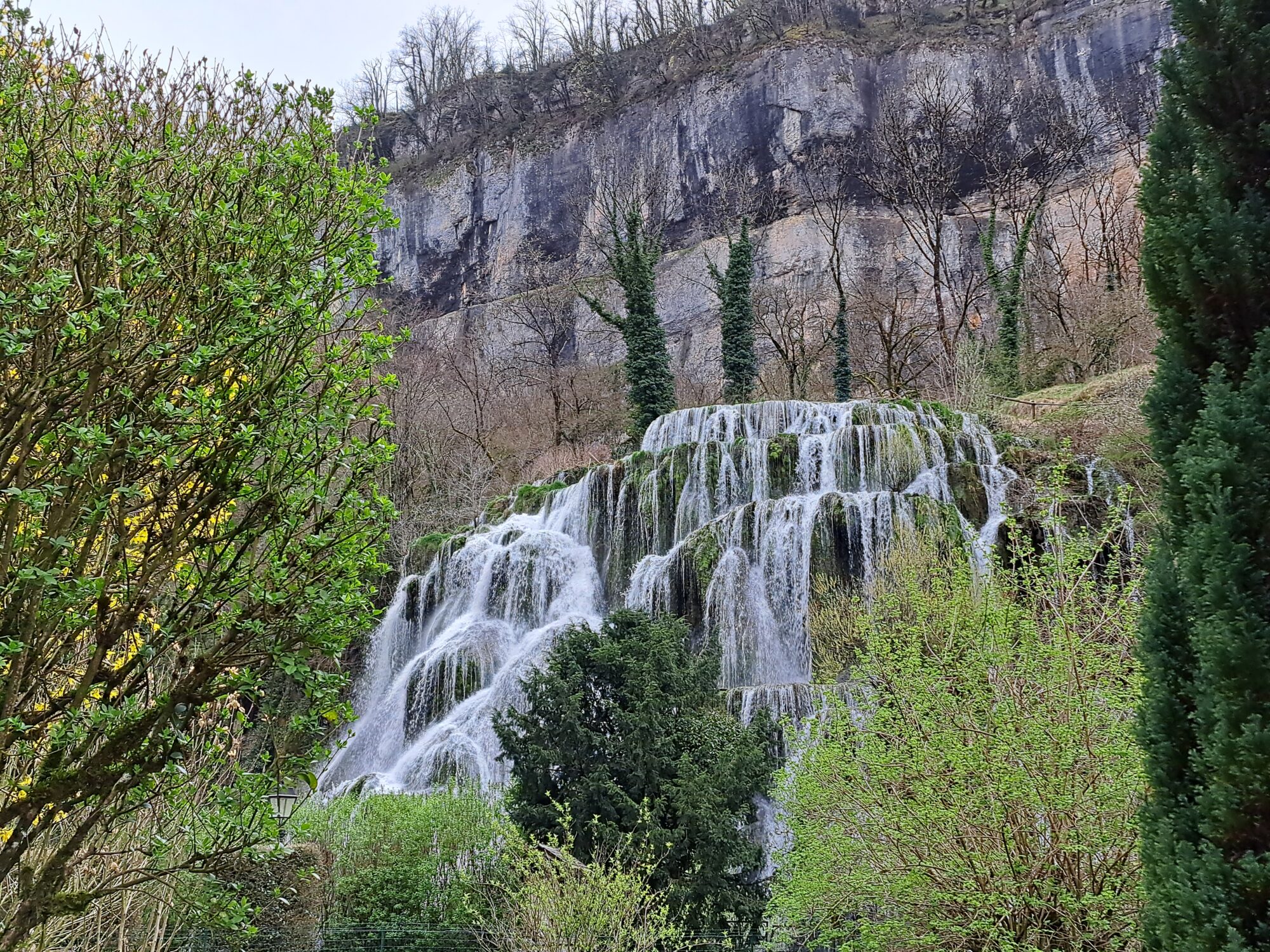 Cascade de Baume-Les-Messieurs