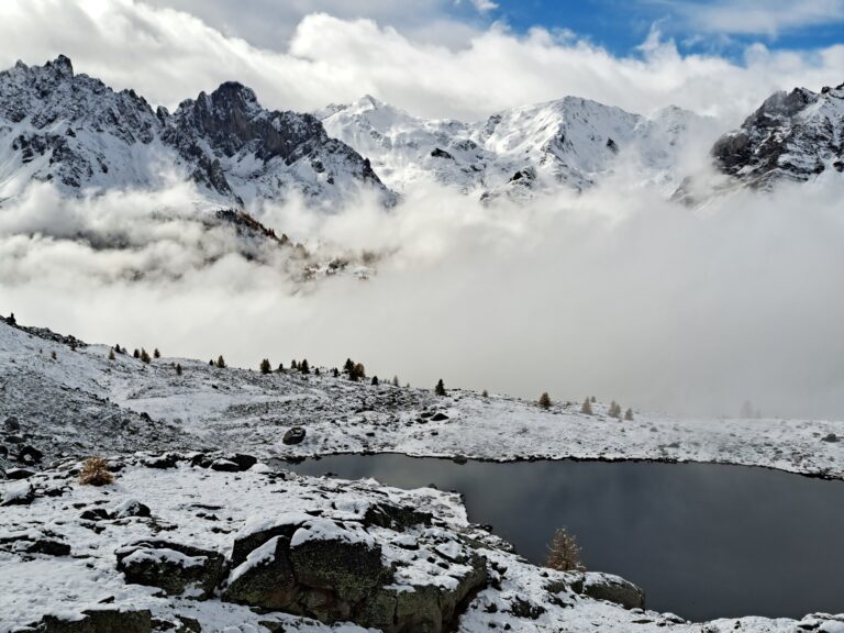 Lire la suite à propos de l’article Entre Cerces et Queyras: Solstice et blizzard